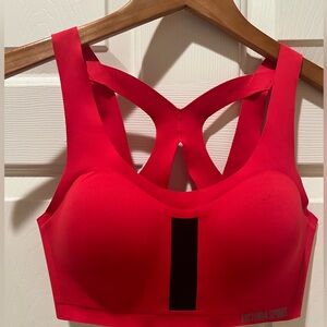 VS Victoria Sport Angel Max Sports Bra Size 34C